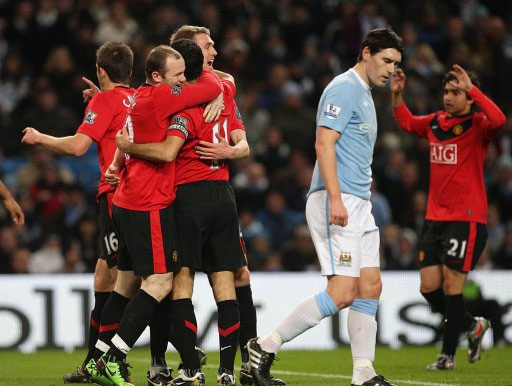 早报：上海双雄末轮争冠？这集我看过……（早报：沪上双雄末轮争冠？似曾相识的剧情……）