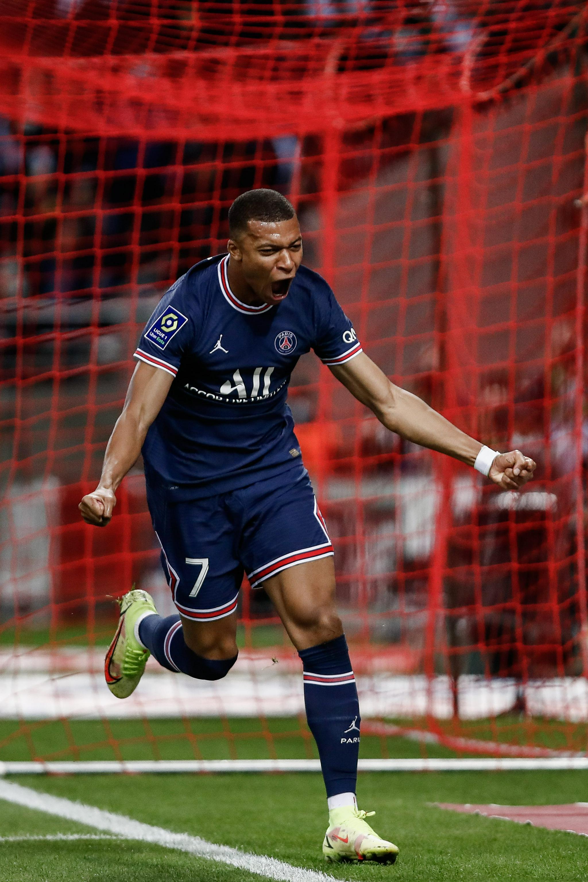 若单一转会窗签下两位转会费上亿欧的球员，利物浦将创历史（若在一个转会窗签下两名身价过亿欧球员，利物浦将创队史纪录）