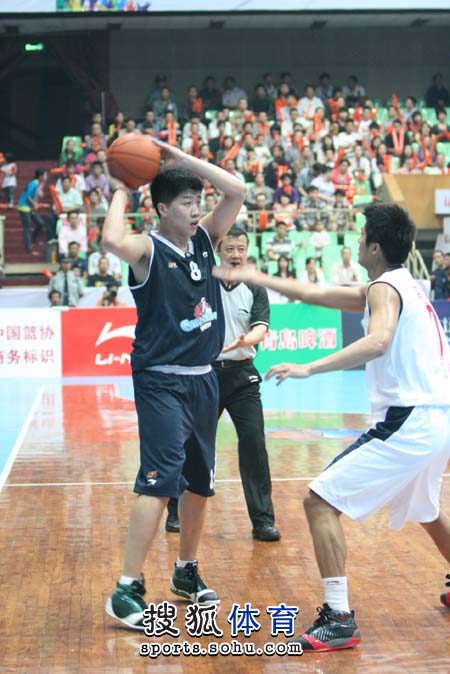 半场战报：塞尔塔0-0西班牙人（半场比分：塞尔塔与西班牙人战成0-0）