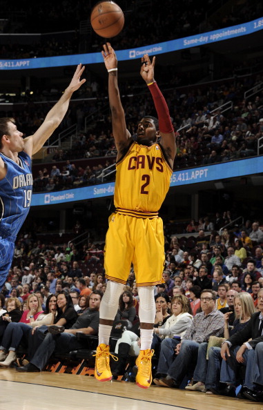 记者：莱比锡有意用霍伊伦取代谢什科，霍伊伦明确表示不想去（莱比锡考虑以霍伊伦顶替谢什科，但霍伊伦已明确拒绝加盟）