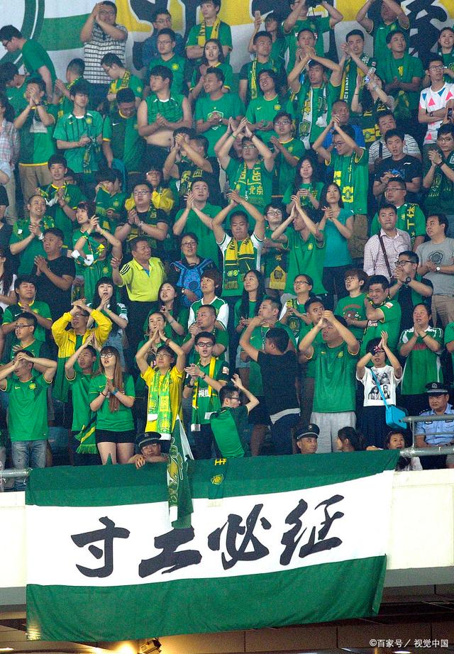 哈兰德梅开二度 曼城轻取对手（哈兰德独中两元，曼城轻松取胜）