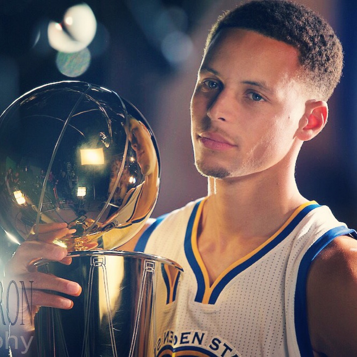 比肩詹科麦！弗拉格成为历史第四位18岁时总得分超300分的球员（与詹科麦同列！18岁即总分破300，弗拉格成史上第4人）