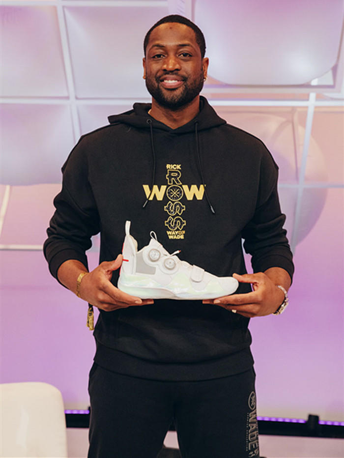 李冰冰再刷新疆雪场 你准备好冲同款雪道了吗（李冰冰重返新疆雪场，同款雪道等你来冲）