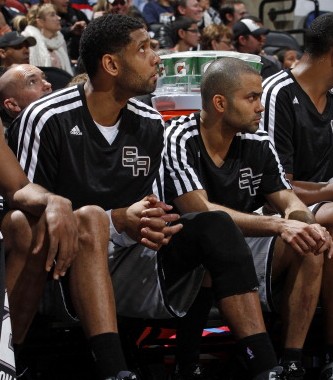 跟队记者：VAR竟然认为米兰对阵帕尔马时的点球是萨56的犯规（随队记者：VAR竟认定米兰战帕尔马的点球源于萨勒马科尔斯犯规）