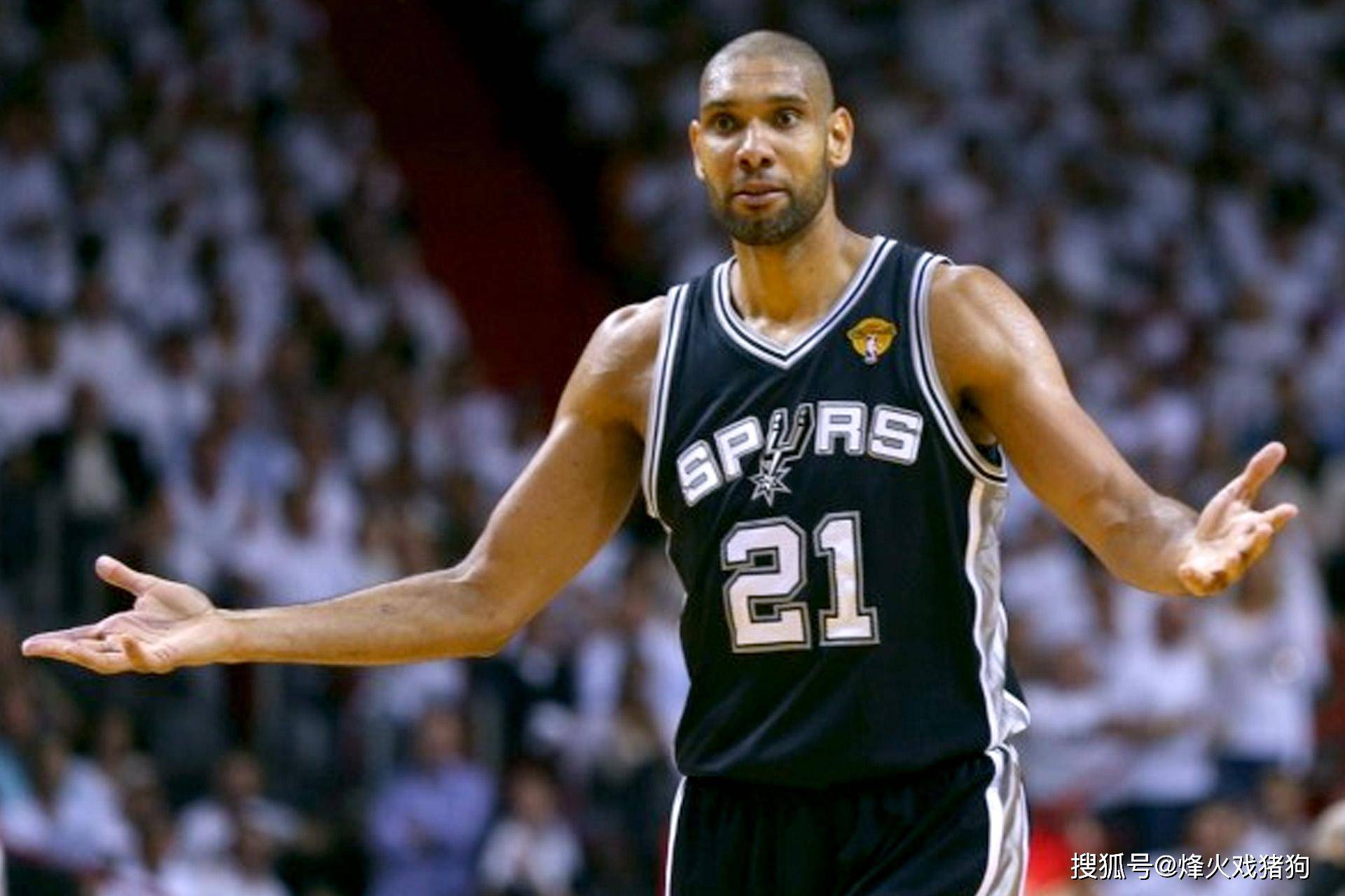 欧冠改制后连续3场破门最年轻榜单：17岁卡尔居首，姆巴佩次席（欧冠改制后连续三场进球最年轻球员榜：17岁卡尔领跑，姆巴佩第二）