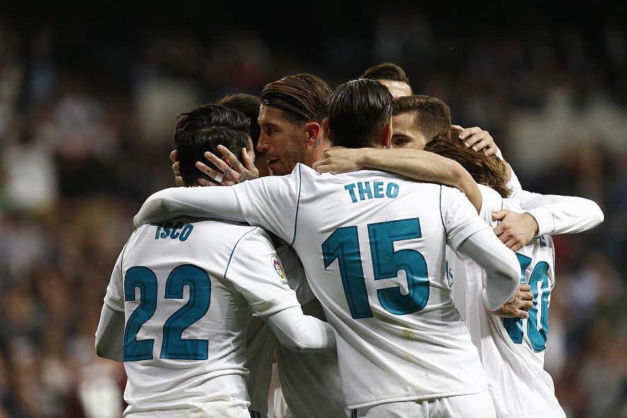 国安刚拿到足协杯冠军，就要给新帅准备三份引援大礼，值得期待（国安捧起足协杯，新帅将获三重引援厚礼，拭目以待）