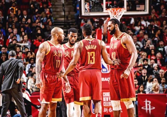 随海港夺冠，亚历斯祖成为首位夺得中超冠军的中国香港球员（海港加冕，亚历斯祖成中国香港首位中超冠军球员）