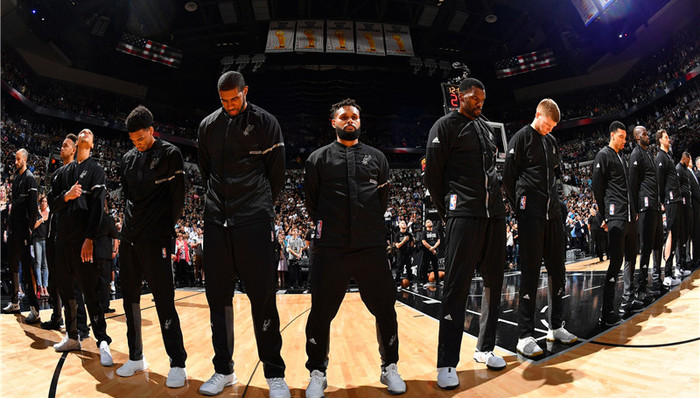 利物浦大变天！杰拉德即将复出执掌帅印？（利物浦或迎巨变！杰拉德将回归执教？）