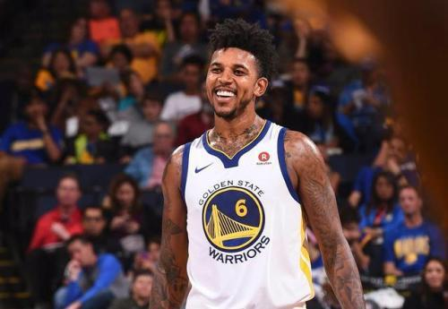 罗马诺：萨勒马科尔斯将与AC米兰续约五年，薪资也将提升（罗马诺：AC米兰将与萨勒马科尔斯续签五年合同，薪资同步上调）