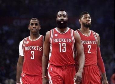 莱万：很开心能回到诺坎普踢球，能在这里进球我感到无比自豪（莱万：重返诺坎普让我无比开心，在这里破门我倍感自豪）