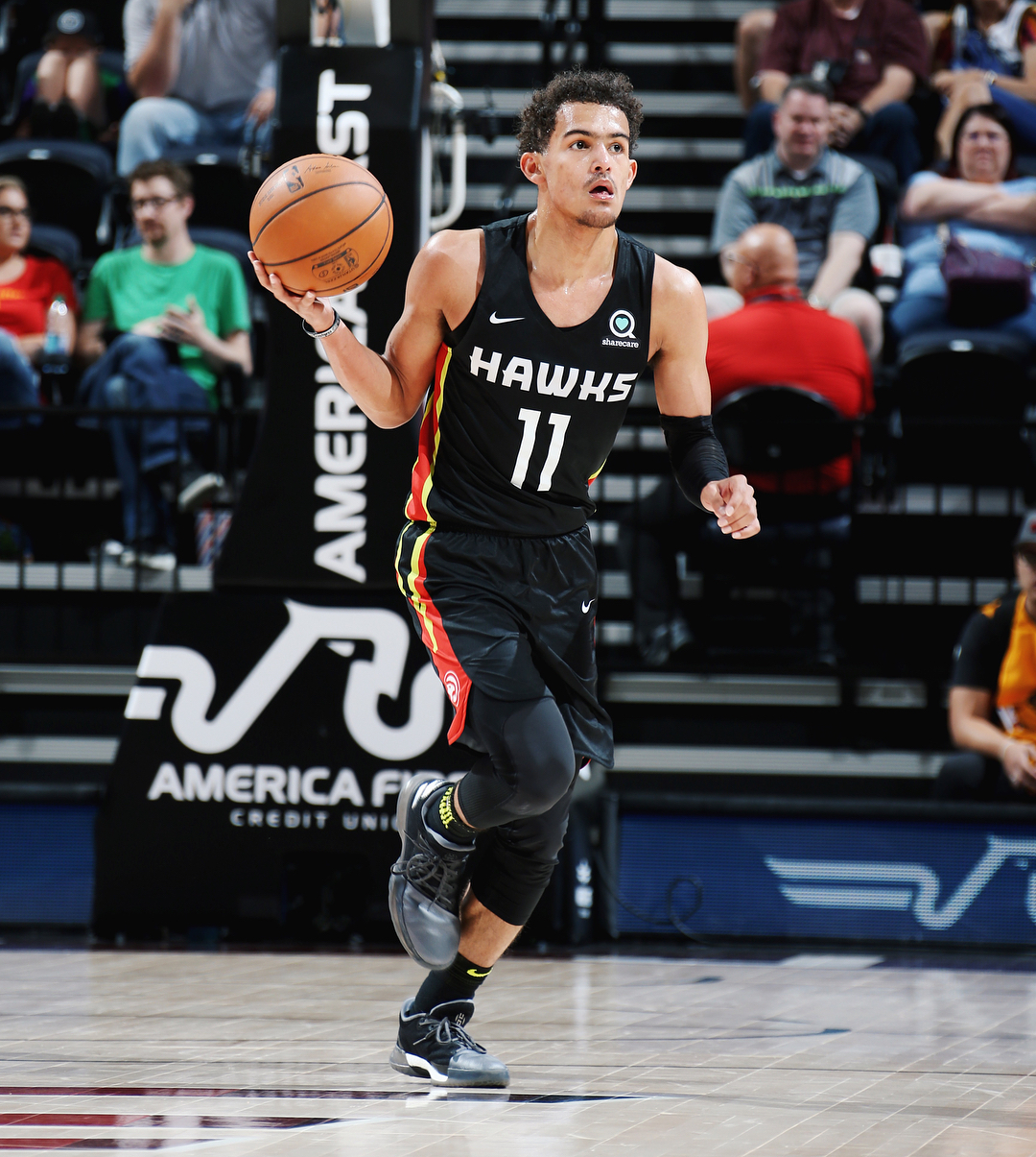 重磅！海港7将有望冲国足，后防线大清洗，杨希挤掉嫡系能成主力？（海港七将剑指国足，后防或迎大换血，杨希能否挤掉嫡系坐稳主力？）