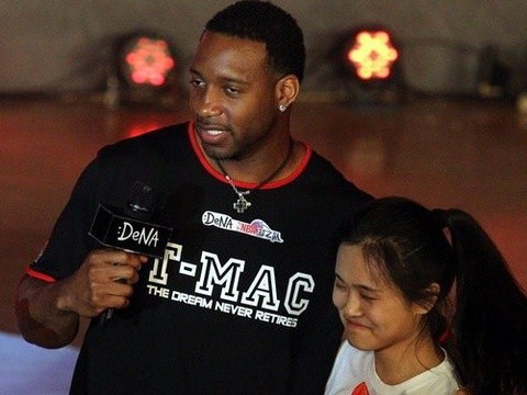 穆里尼奥提前送出圣诞礼物？两小将欧冠迎本菲卡一线队首秀（穆帅圣诞提前到？两小将欧冠对本菲卡完成一线队首秀）